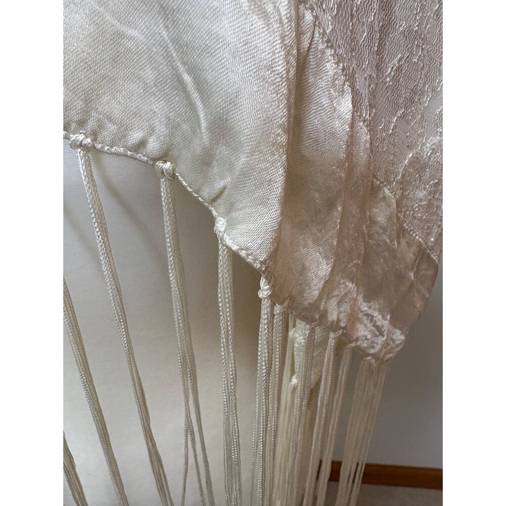 NEW Vintage-Inspired Lace Asymmetrical Top 2X Fringe Hem Angelcore Cottage Core - Picture 15 of 16